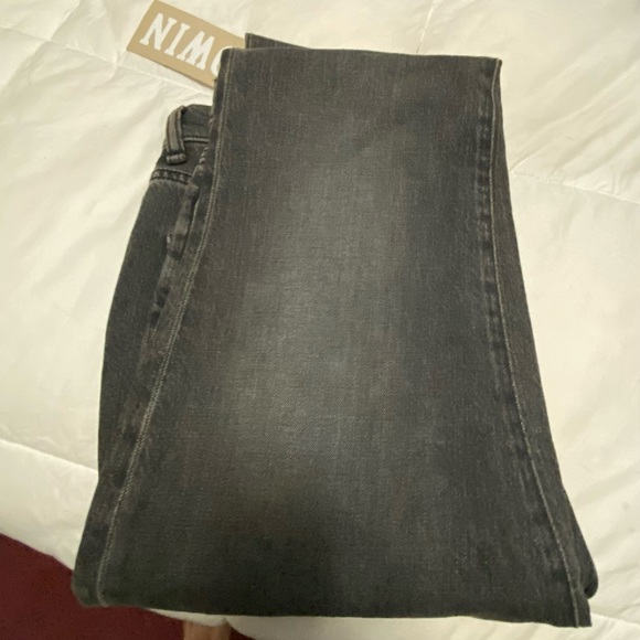 These brand  new must have jeans are brand new in great condition - Picture 9 of 9
